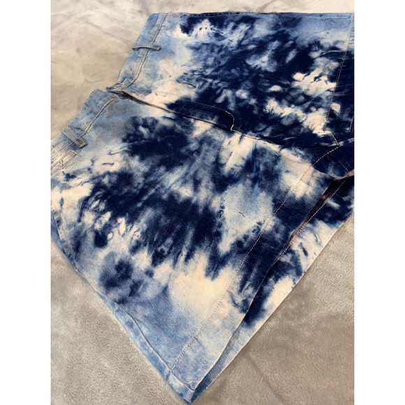 ❣️Dockers Tie dye Jean Shorts - Picture 2 of 7